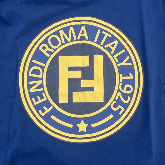 [SOLD] Fendi Shirt - Picture 2 of 4